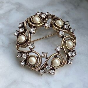 Vintage Monet Pearl and Rhinestone Circle Wreath Brooch